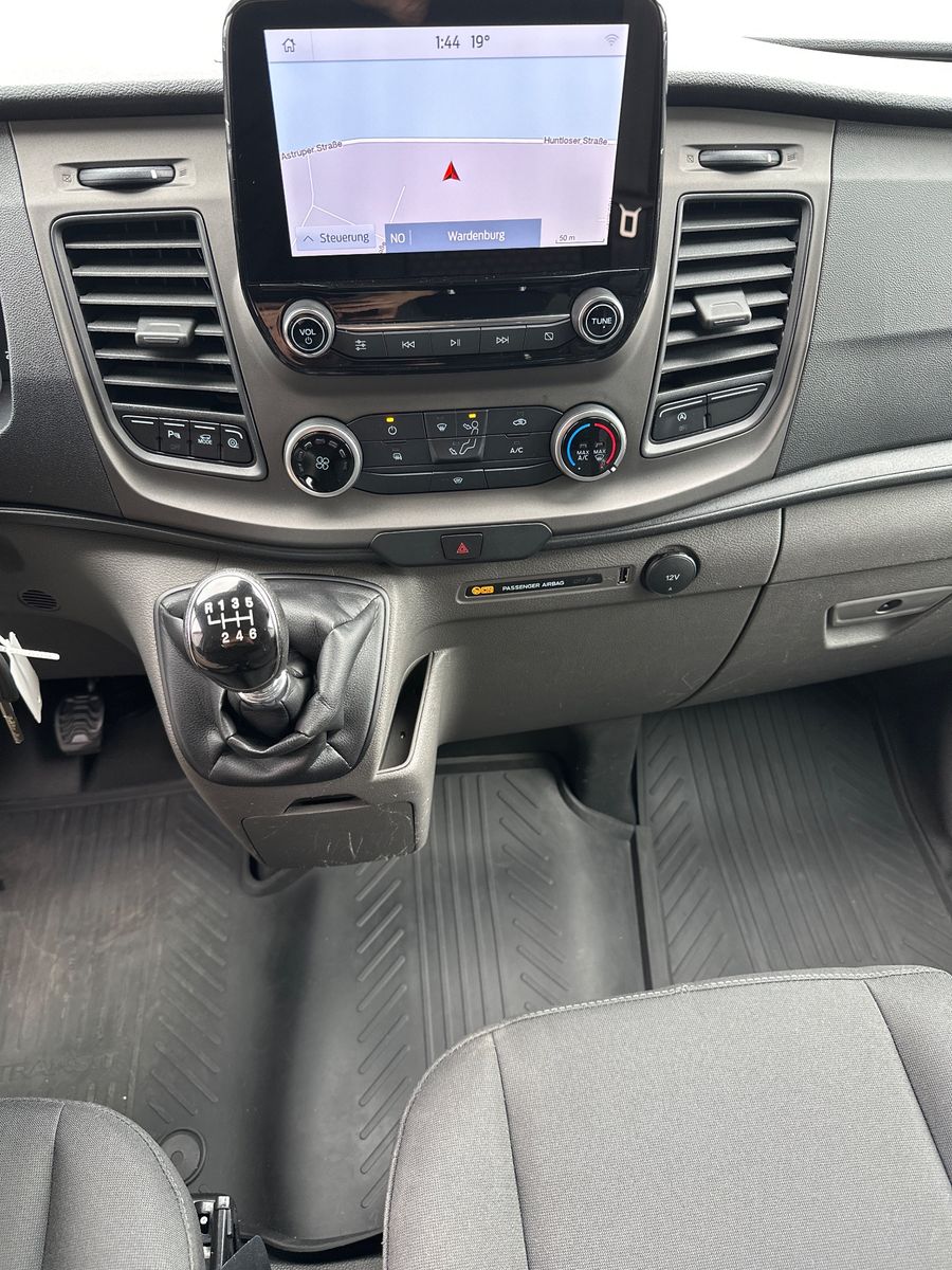 Fahrzeugabbildung Ford Transit Custom 280 L1H1 NAV+KAM+ACC+PDC+CARPLAY