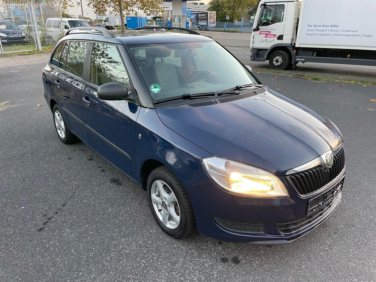Skoda Fabia 2010 — interior