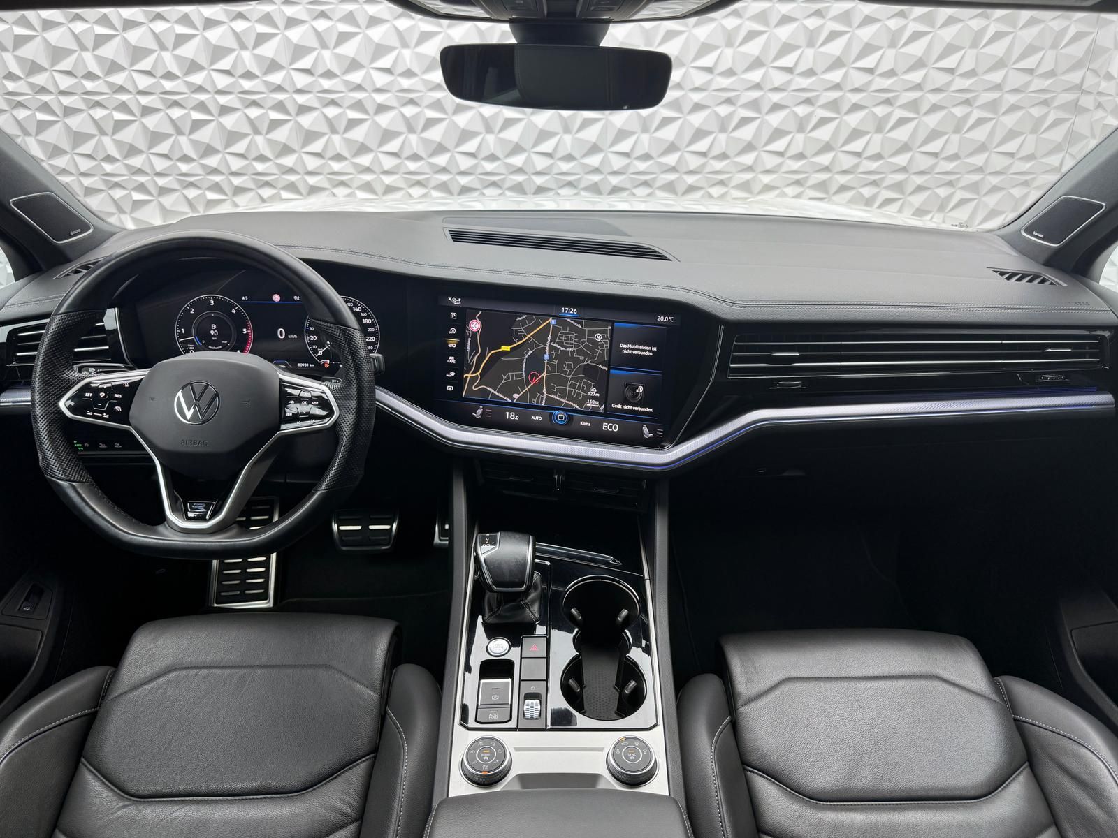 Fahrzeugabbildung Volkswagen 3.0 TDI R-LINE/ALLRADLENK/DYNAUDIO/STANDHZ/AHK/M