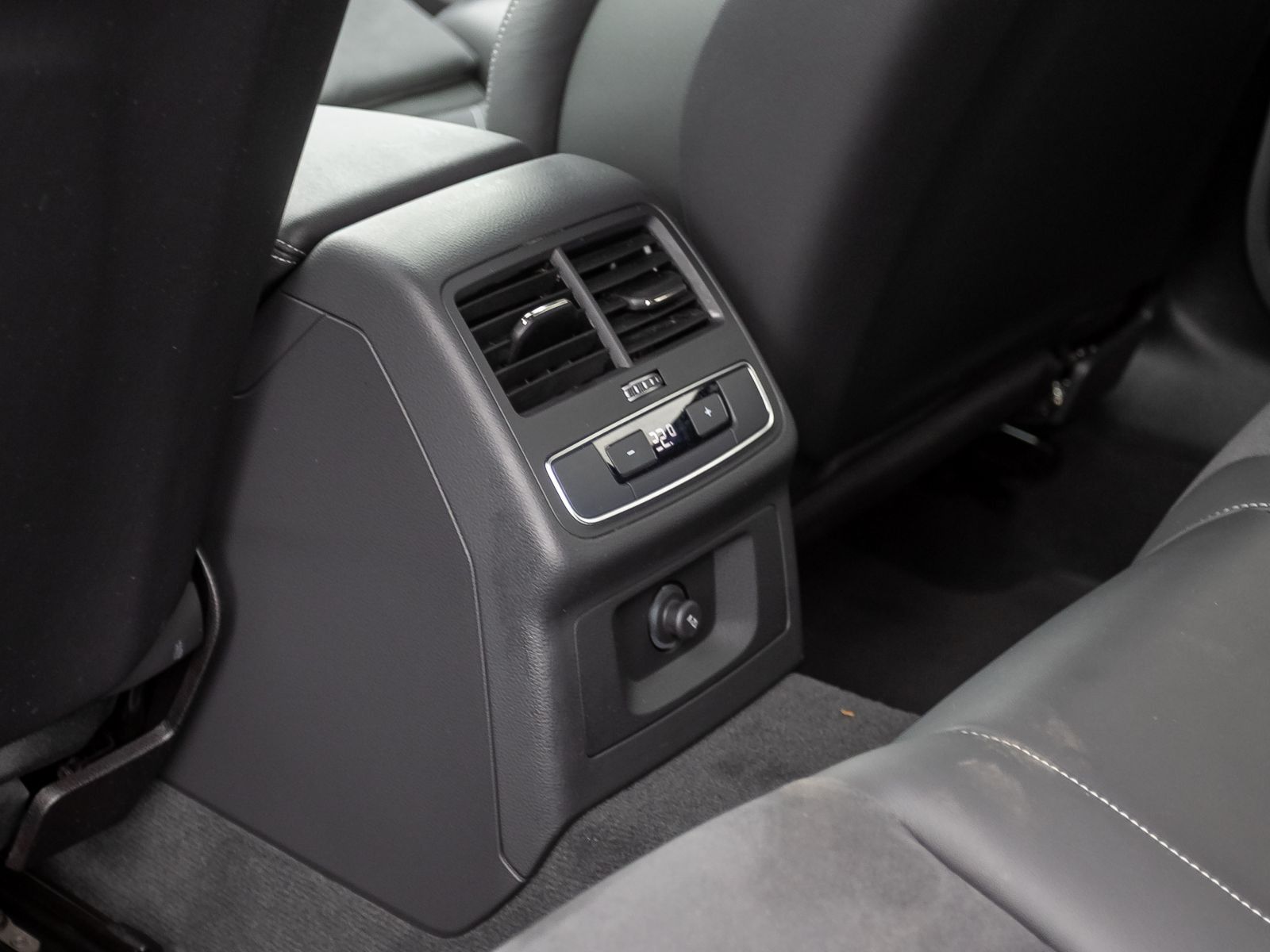Audi RS4 Avant Navi Matrix ACC B&O CarPlay EPH foto 23