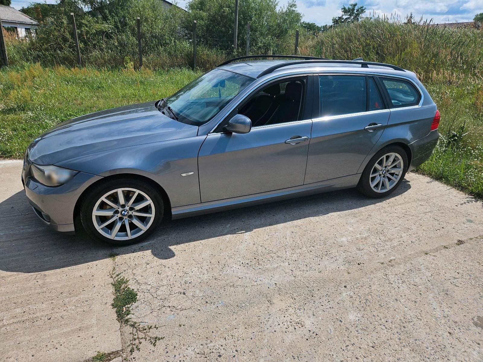 BMW 225 2009 — rear view