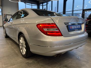 Mercedes-Benz C 180 Coupe CGI *Bi-XENON*PDC*NAVI*SHZ*