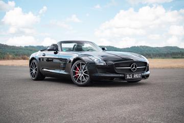 صورة 1 لـ 2014 Mercedes-BENZ SLS AMG