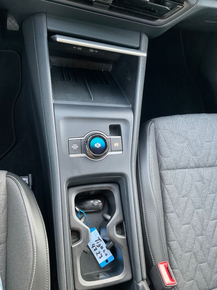 Fahrzeugabbildung Volkswagen Tiguan 1.5 eTSI DSG Life,Kamera,ACC,LED,Navi