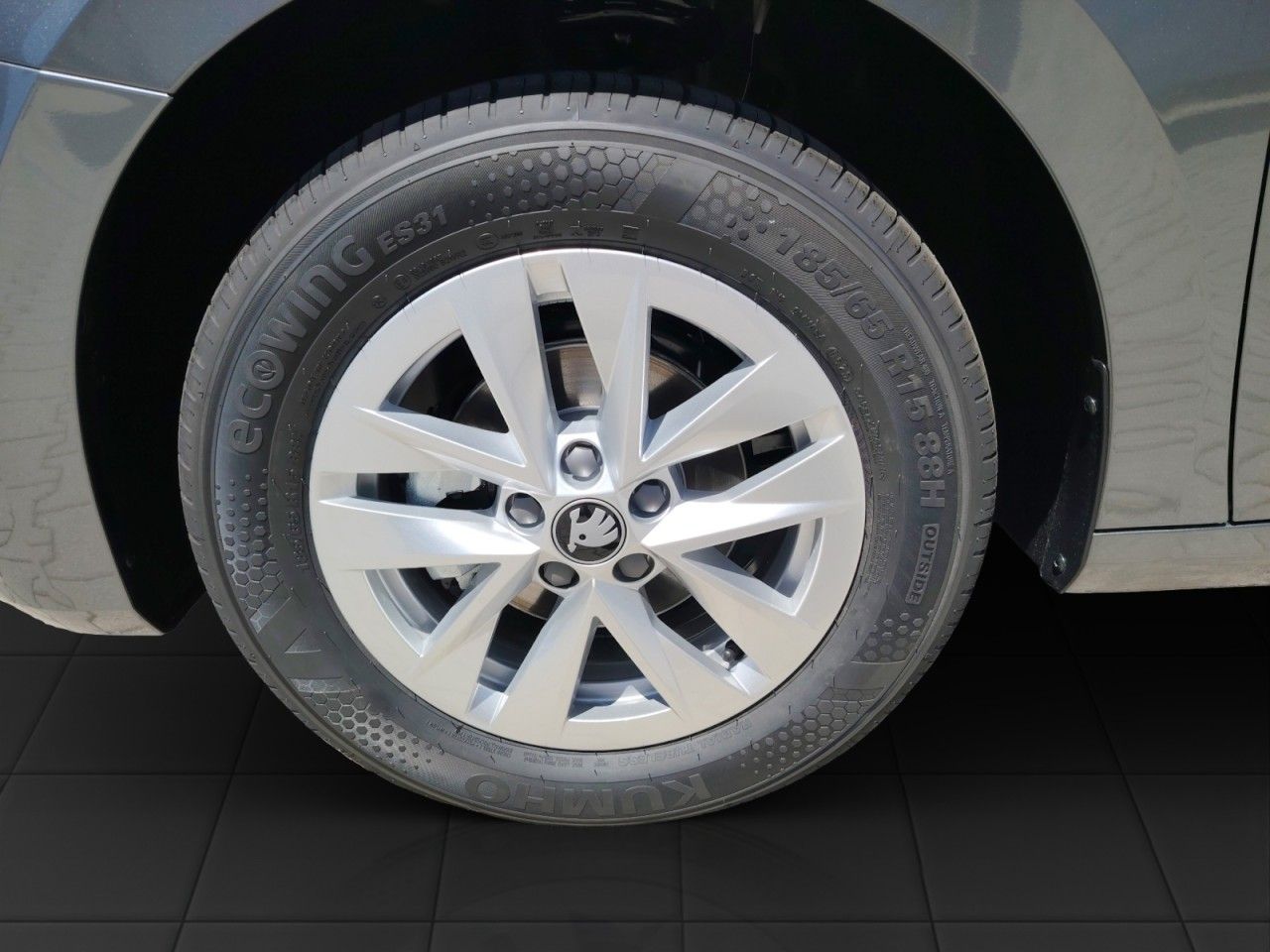 Fahrzeugabbildung SKODA Fabia 1.0 MPI Kamera,LED,Smart-Link