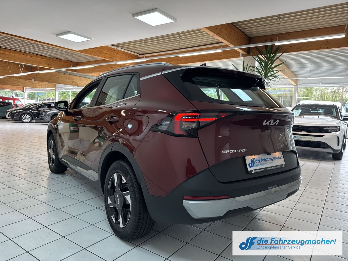 Fahrzeugabbildung Kia Sportage 1.6 T-GDI AWD 7DCT 2-Zonen-Klimaautomat