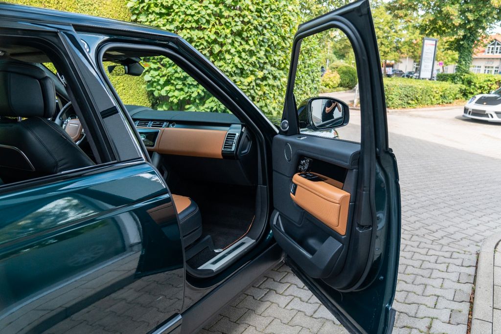 Land Rover RangeRover SV Autobiography Dynamic/ STANDHZG. Land Rover RangeRover SV Autobiography Dynamic/ STANDHZG.