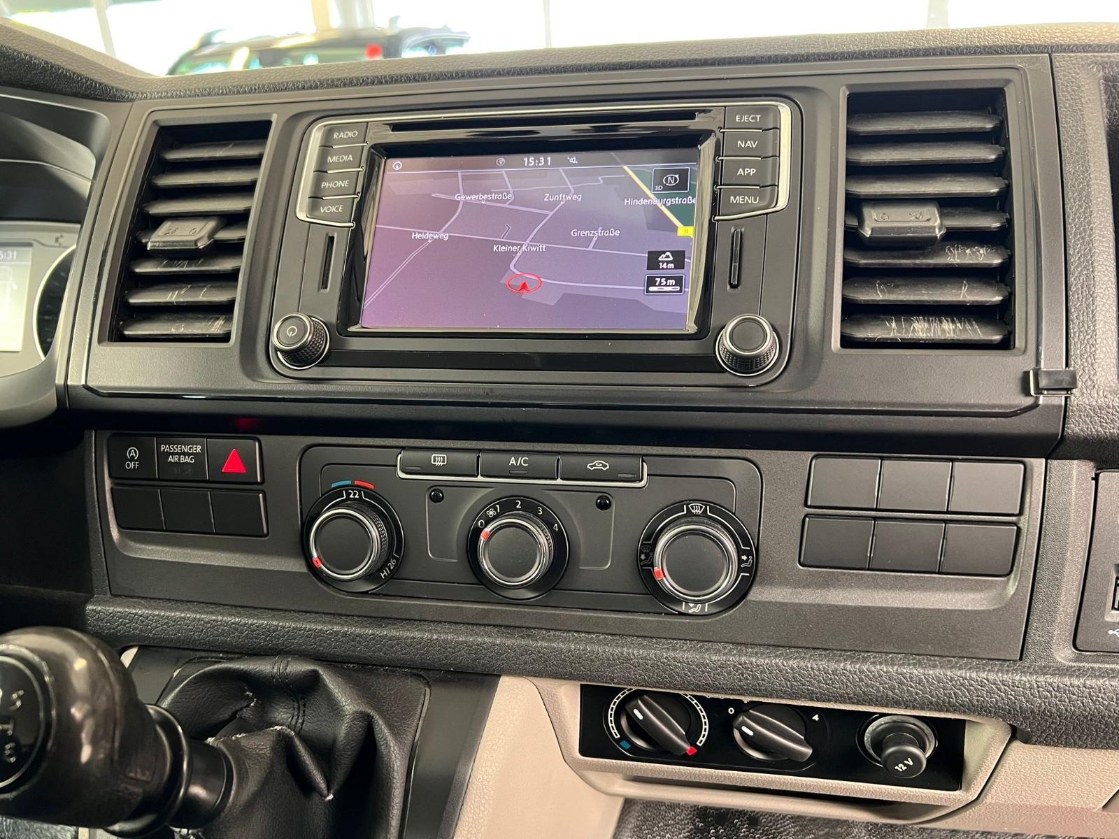 Volkswagen T6 Transporter 2,0 TDI 6xSitzer/Navi/Klima/AHK