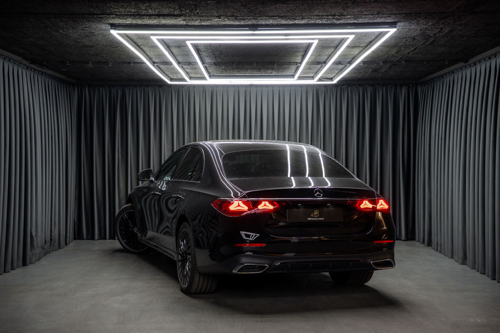 Fahrzeugabbildung Mercedes-Benz E 200 AMG MY26*Premium Plus*Superscreen*Keyless*