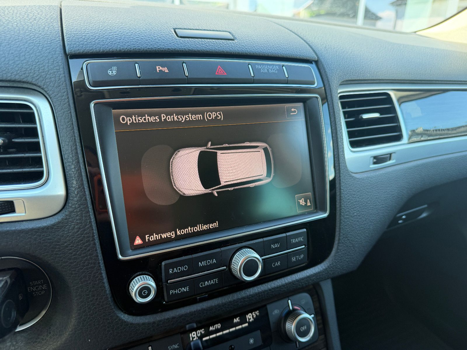 Fahrzeugabbildung Volkswagen Touareg V6 TDI BMT/Terrain Tech 4Mot/NAVI/LEDER