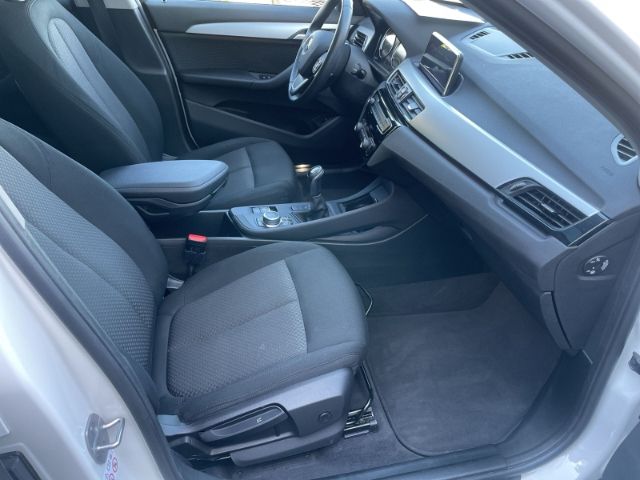 Fahrzeugabbildung BMW X1 sDrive 18i Advantage Panoramadach, Rückfahrka