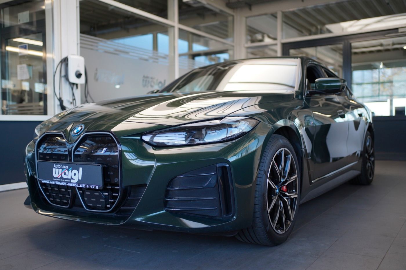 Fahrzeugabbildung BMW i4 eDrive40 GC M-Sport +ParkingAssistent+Komfort