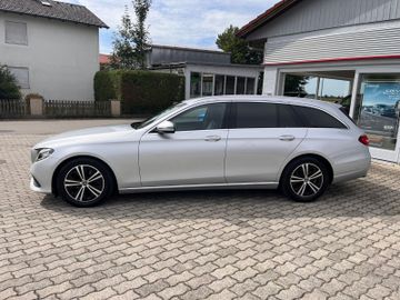 Mercedes E 220 - 2
