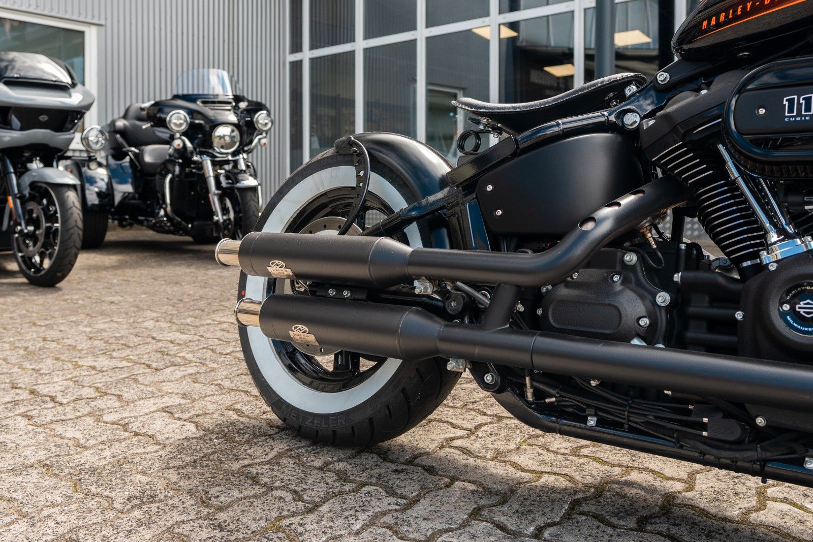 Fahrzeugabbildung Harley-Davidson Softail FXBBS Street Bob - Jekill & Hyde- Bobber