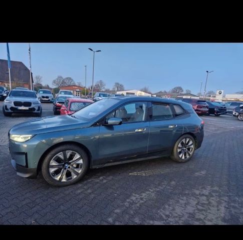 BMW iX Baureihe iX 40 xDrive