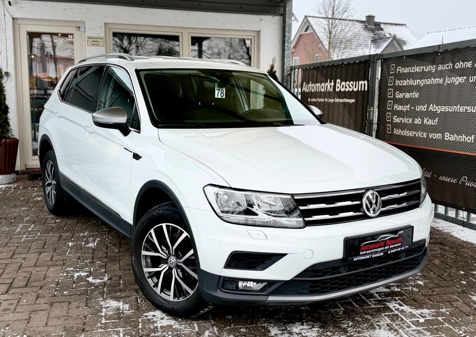 VW Tiguan Allspace Comfortline 7 Sitzer Navi AHK