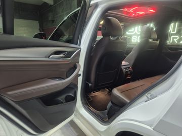 BMW X4 - 10