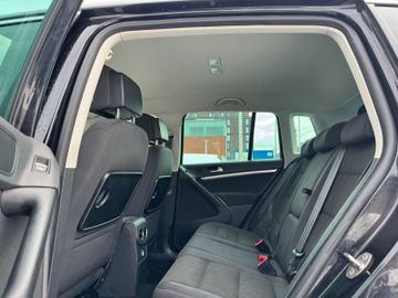 Volkswagen Tiguan - 11