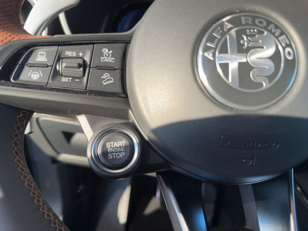 Fahrzeugabbildung Alfa Romeo Stelvio Intensa Q4