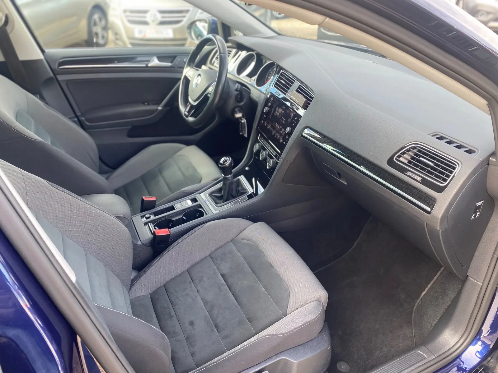 Volkswagen Golf 1.4 TSI BMT 92kW Highline Navi Sitzheizung