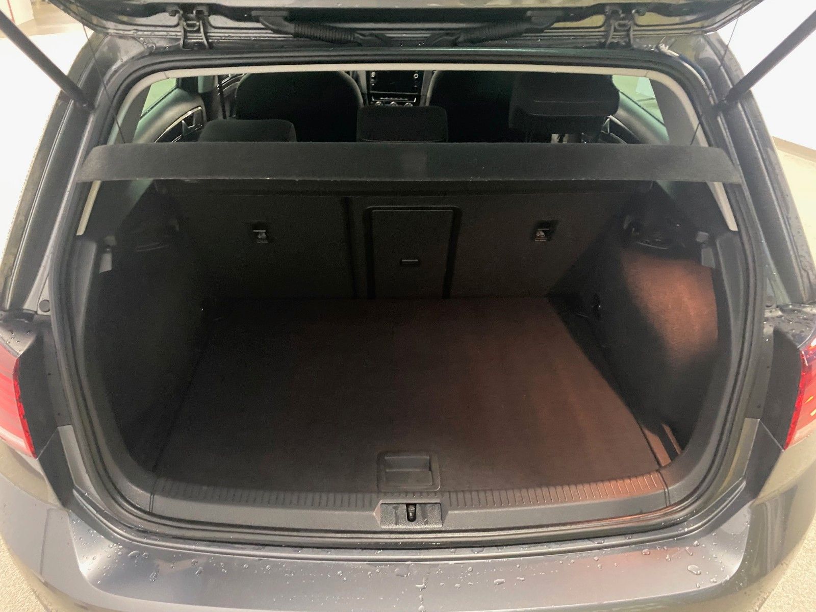 Fahrzeugabbildung Volkswagen Golf 7 1.4 TSI Highline+NAVI+ACC+ergoACTIVE+PDC+