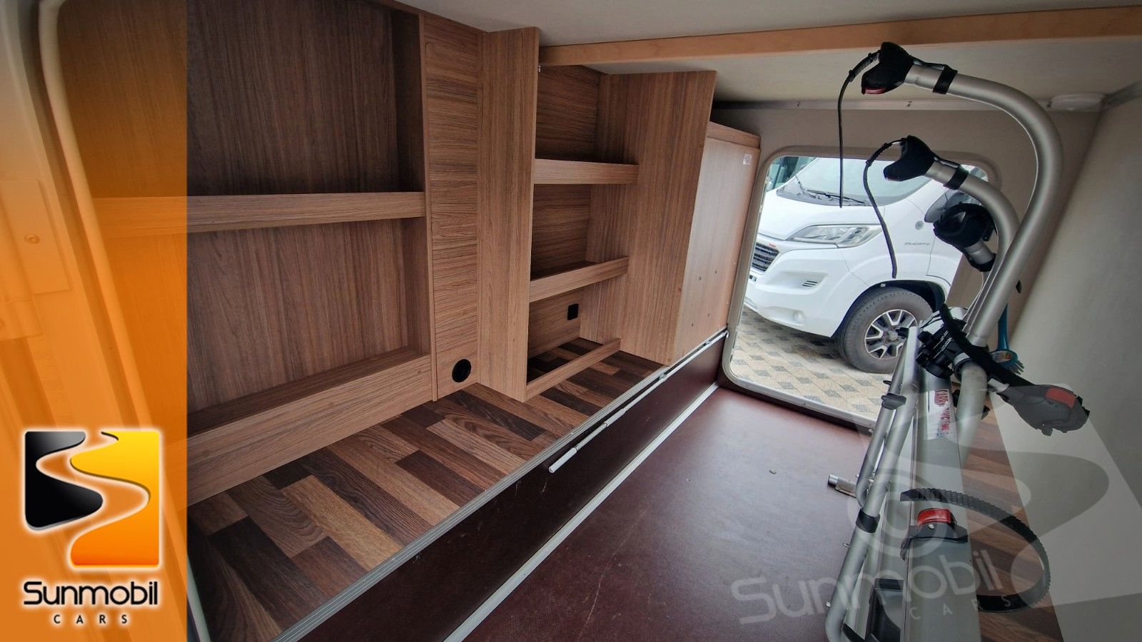 Fahrzeugabbildung Weinsberg CaraHome Cara Home 700 DG Radio Navi RFK
