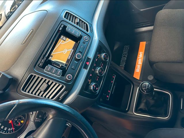 Volkswagen Sharan*7-Sitzer*3-ZONEN*SZHZ*NAVI*TEMPO*AHK*PDC