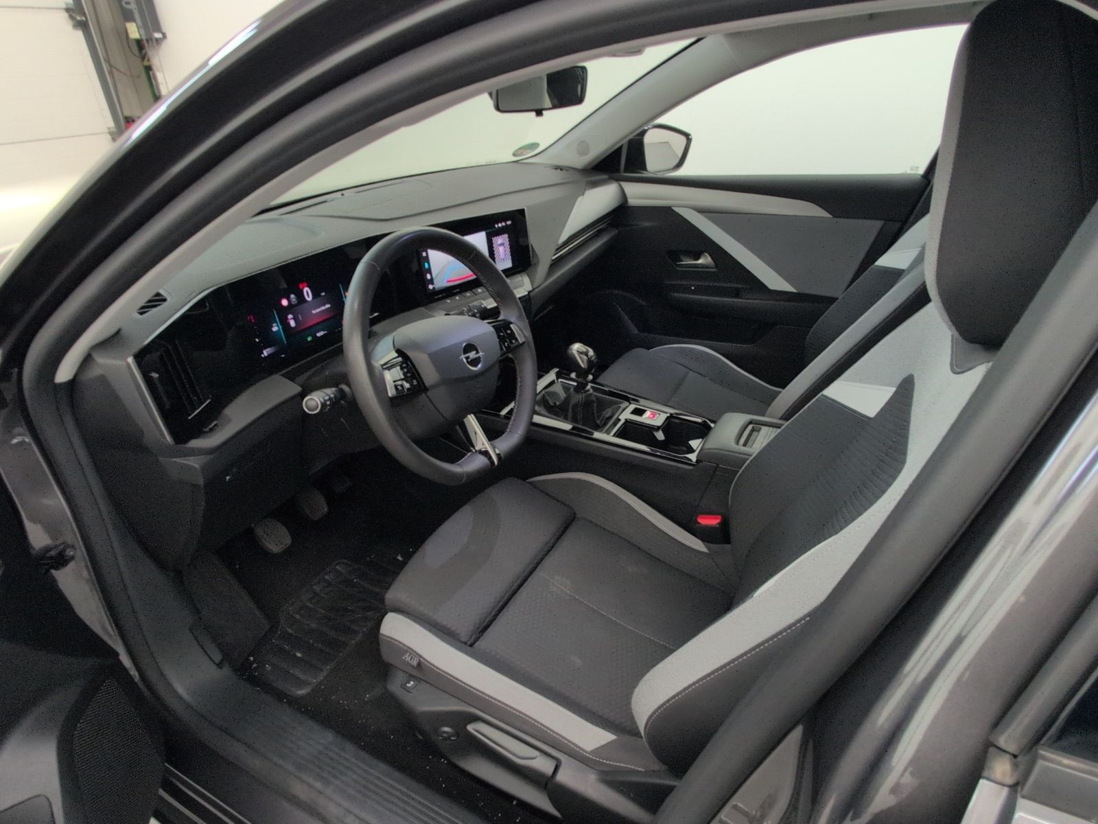 OPEL Astra Sports Tourer 1.2 Turbo Business Edition – Bild 31
