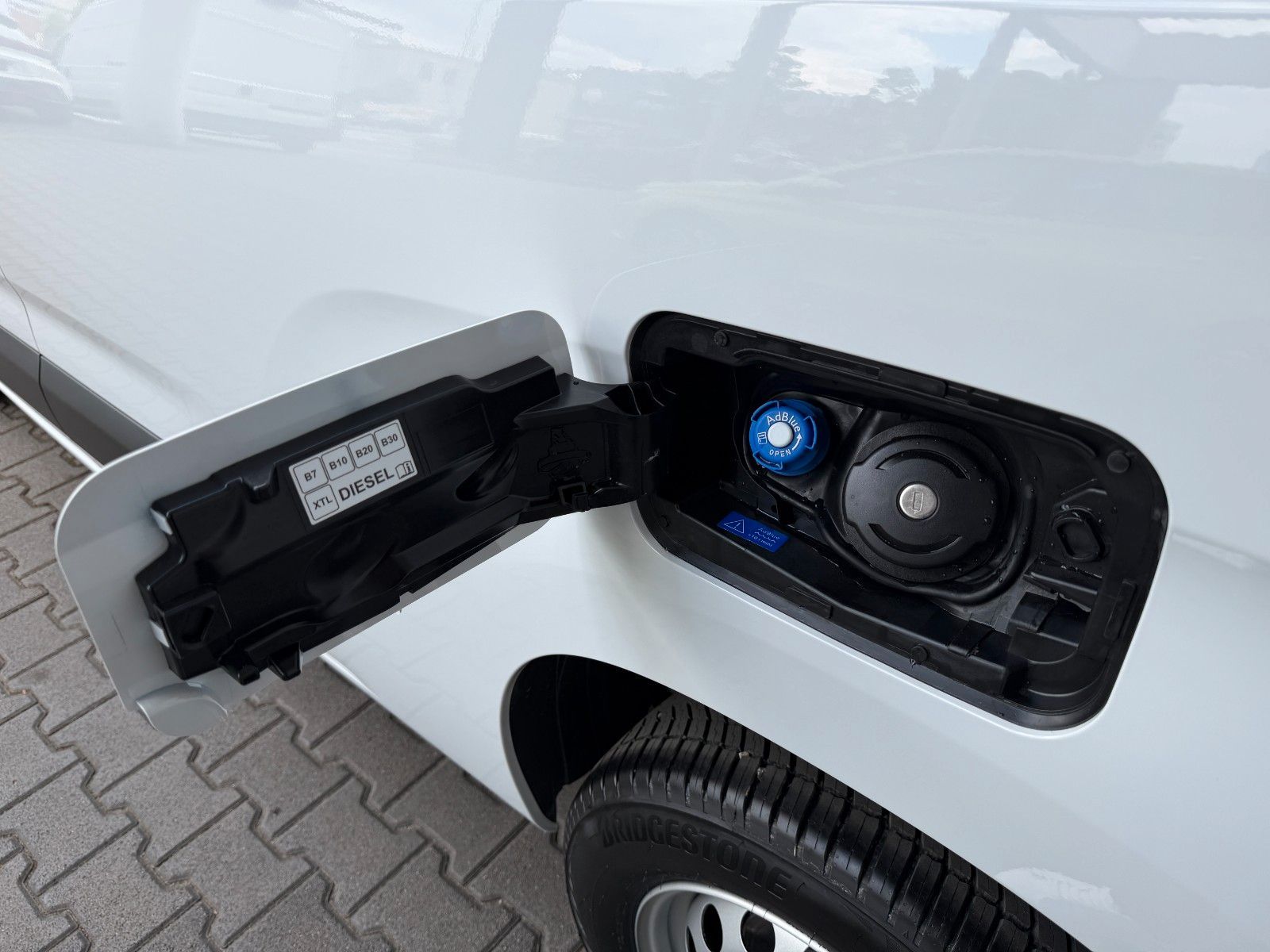 Fahrzeugabbildung Opel Combo E Cargo 1.5 D Basis erhöhte Nutzlast XL
