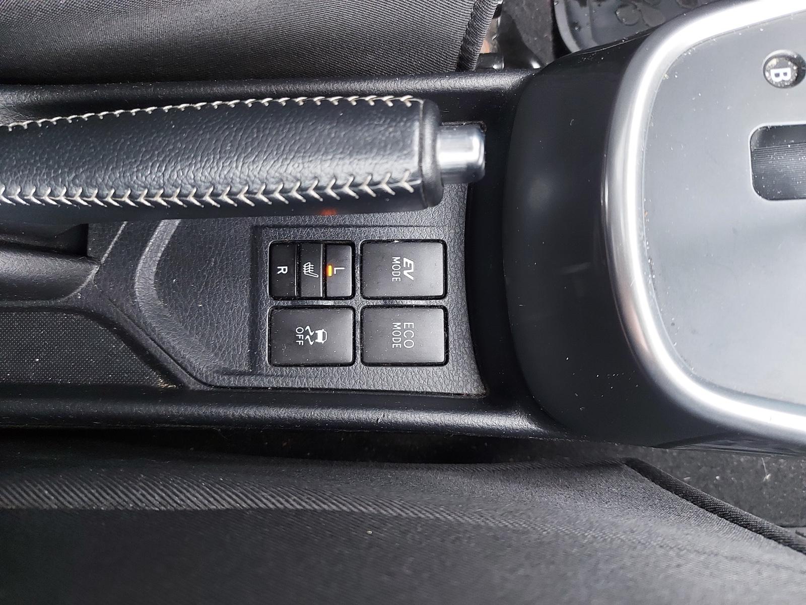 Toyota Yaris Hybrid 