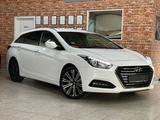 Hyundai i40 cw blue Style-Leder-Navi-AHK-Alu 18"-Spurhal - Hyundai i40 aus 2018