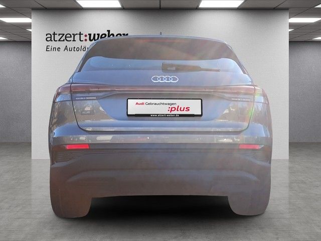 Fahrzeugabbildung Audi Q4 e-tron 40 AHK Navi LED HuD eleHeck Kamera