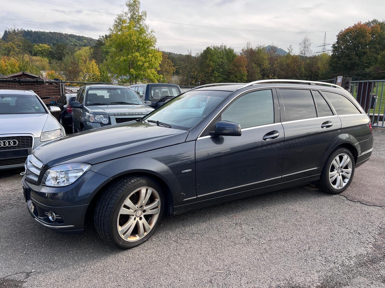 Mercedes-Benz C200 2010 — rear view