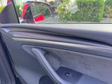 Tesla Model Y Performance AWD, schwarz, rot foliert - Tesla Model Y in Krefeld