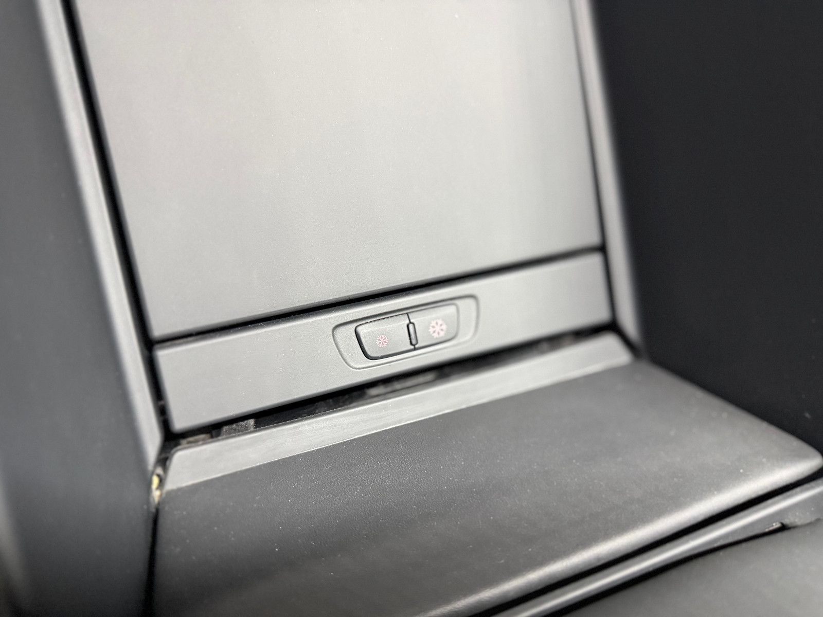 Fahrzeugabbildung Audi S8 4.0 TFSI quattro plus |KERAMIK|CARBON|MASSAGE