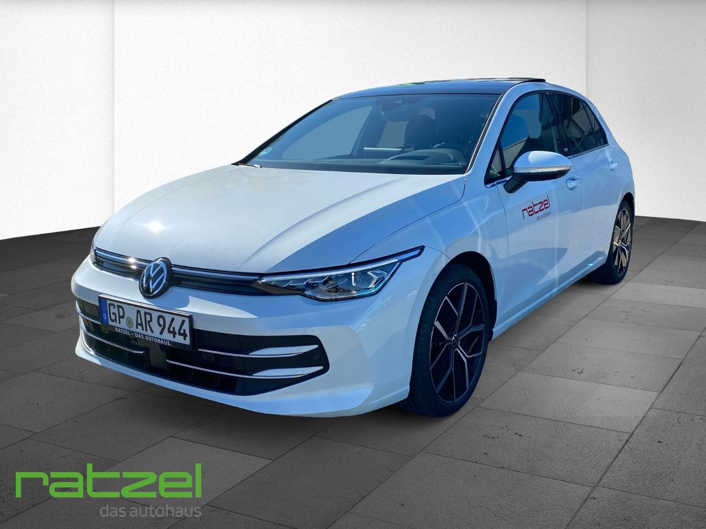 Fahrzeugabbildung Volkswagen Golf Edition 50 1.5eTSI DSG DCC+AHK+Harman+ACC