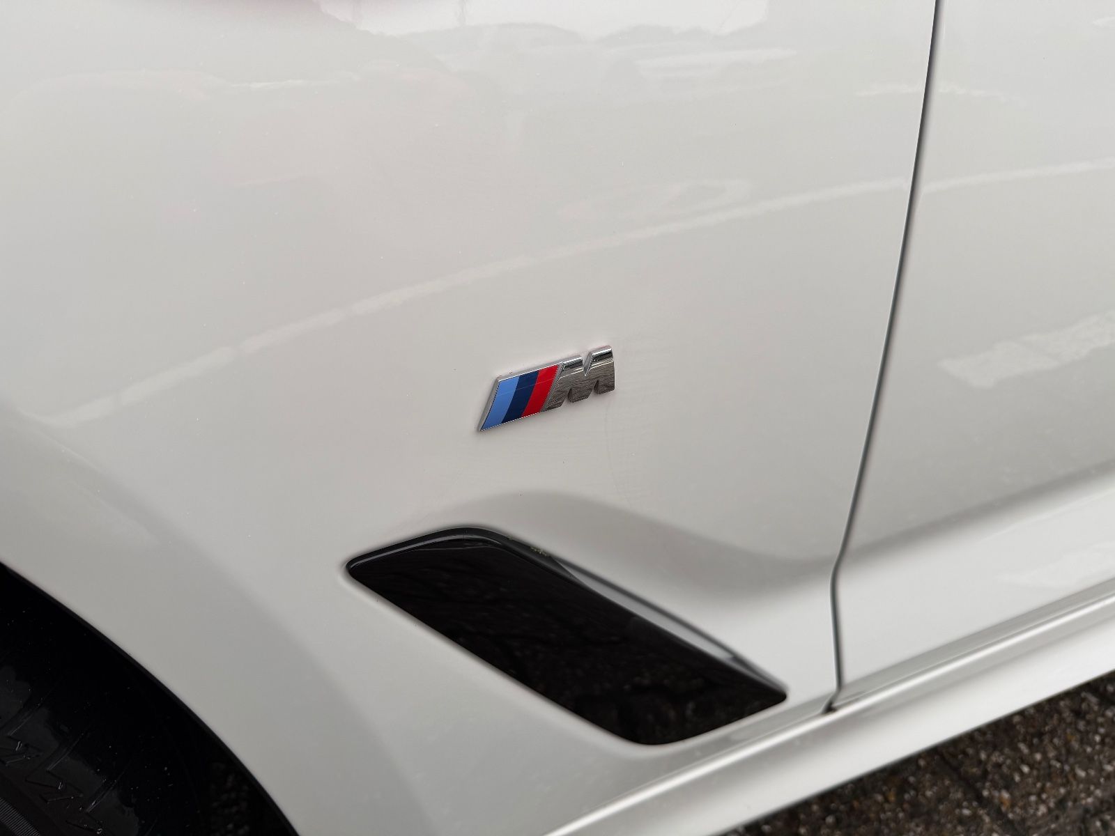 Fahrzeugabbildung BMW 520 i Touring M Sport H&K AHK LED KAMERA