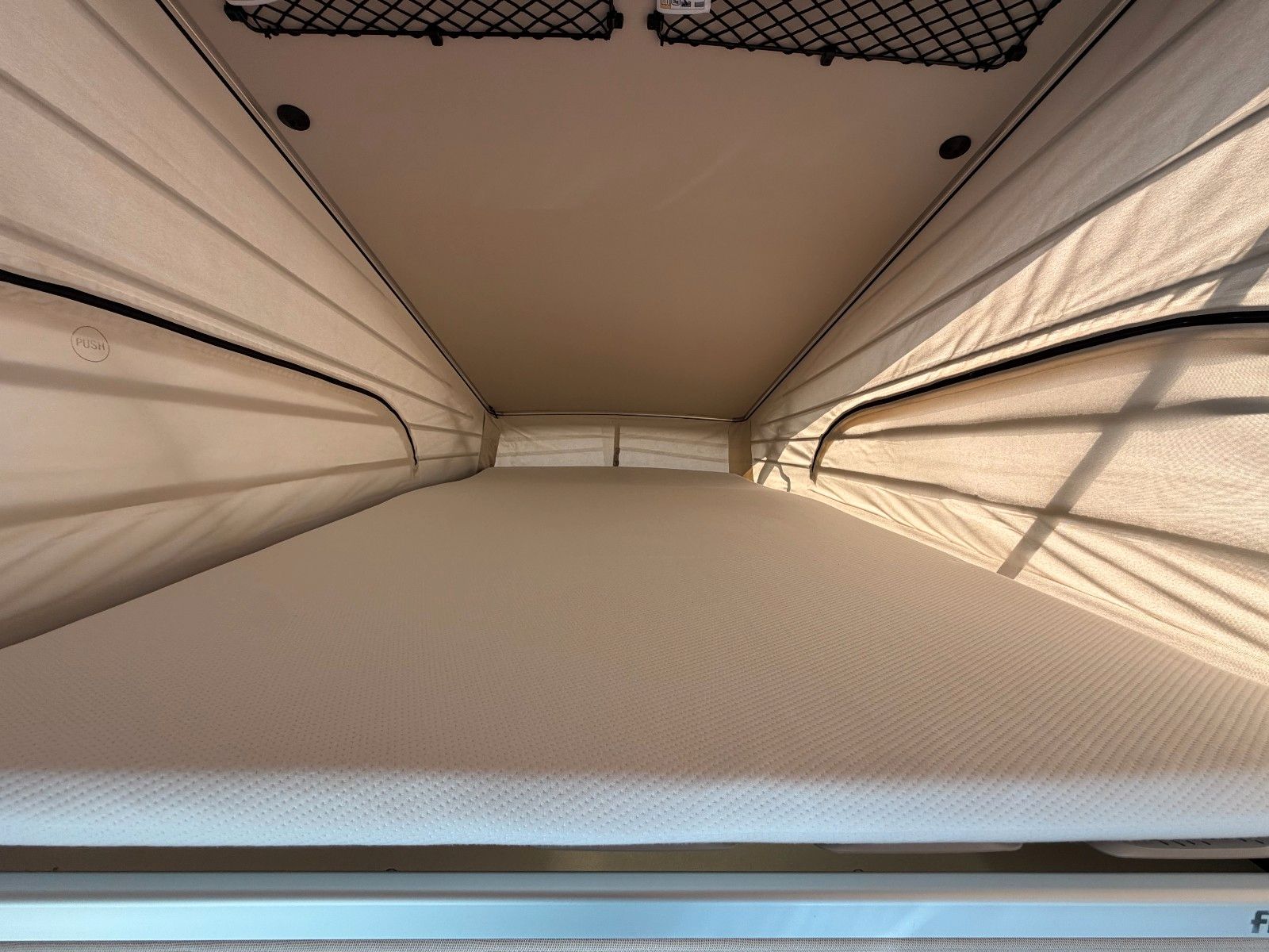 Fahrzeugabbildung Mercedes-Benz V 220 d Marco Polo AIRMATIC DISTRONIC AHK2,5to