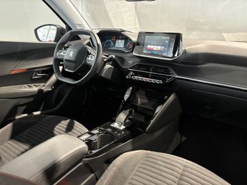 Fotografie des Peugeot 2008 Elektro Active Pack