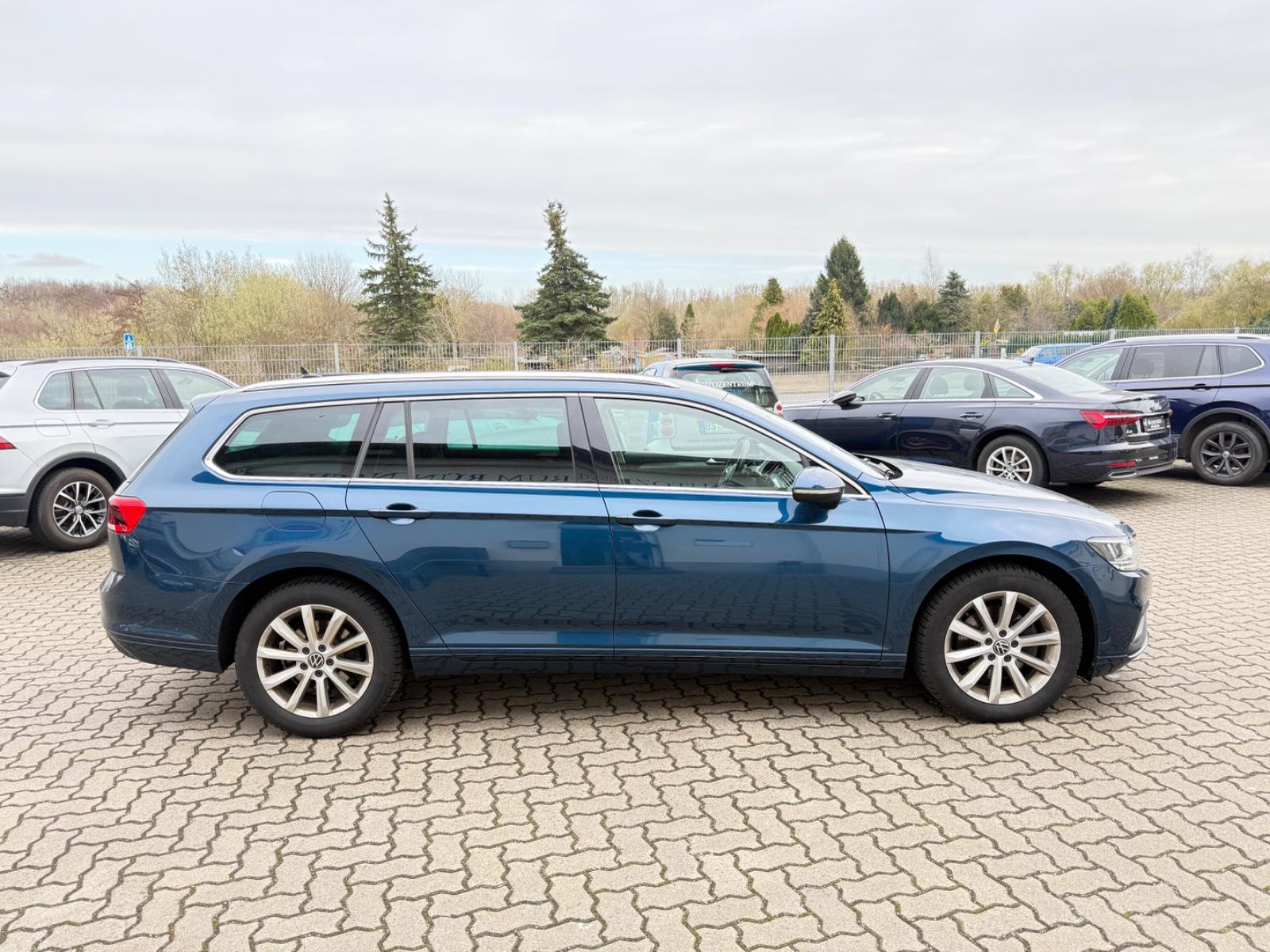 Volkswagen Passat Variant Business*AHK*1.H*Scheck*LED*DSG