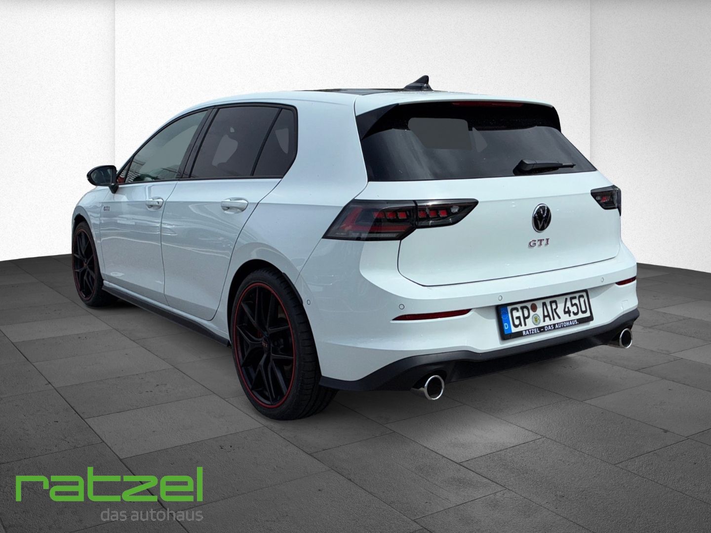 Fahrzeugabbildung Volkswagen Golf GTI VIII 2.0TSI DSG BBS-Felgen+LED+AHK+PDC