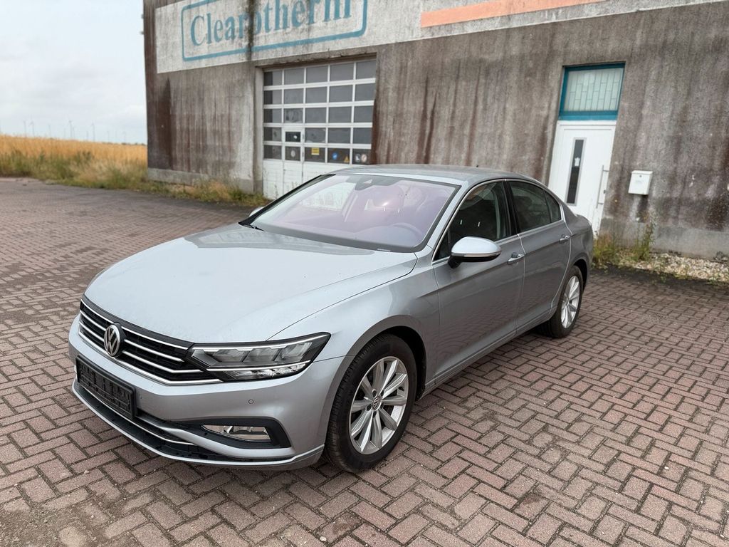 Image of Volkswagen Passat