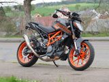 KTM 125 Duke Radical Racing und Kennzeichenhalter - Angebote entsprechen deinen Suchkriterien
