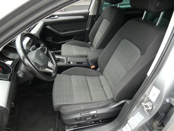 Volkswagen Passat Variant - 8