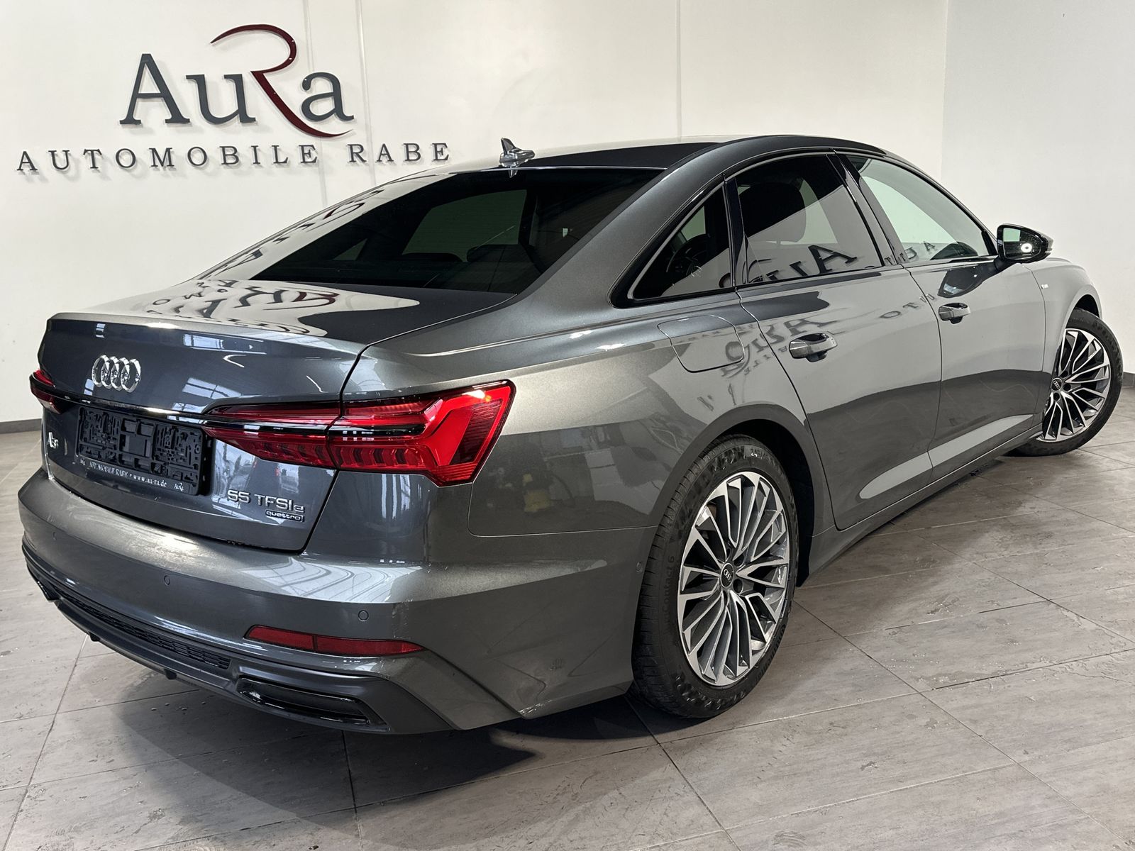 Fahrzeugabbildung Audi A6 55 TFSI e Quattro S-Line NAV+MATRIX+AHK+PANO