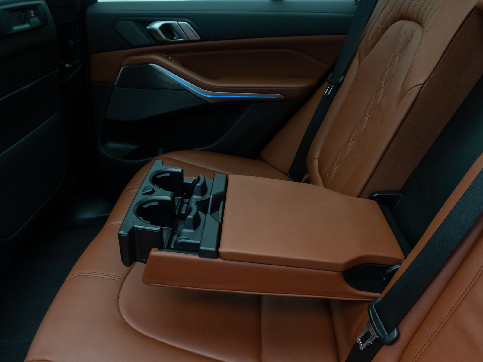 Fahrzeugabbildung BMW X5 xD45e M Sport Laser 360° DAB HUD H/K Panorama