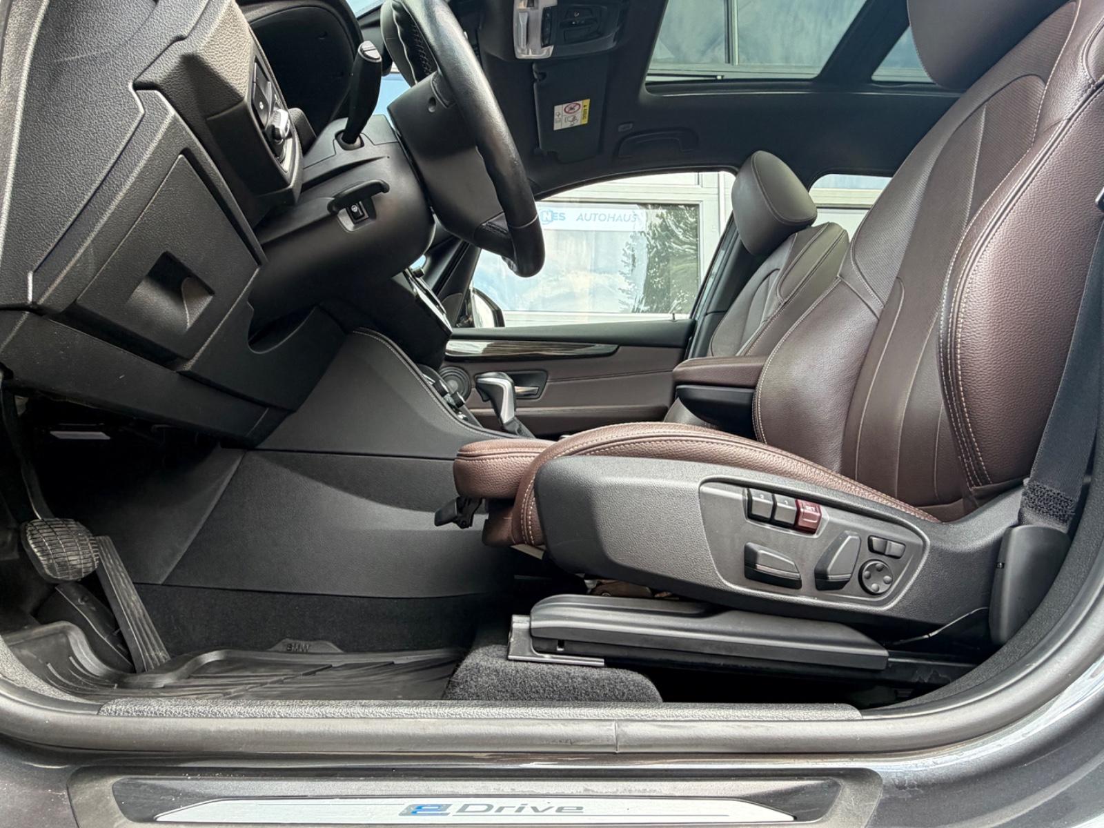 BMW 225 XE*LUXURY*PANO*LEDER*KAM*HARMAN*MEMORY*KEY*