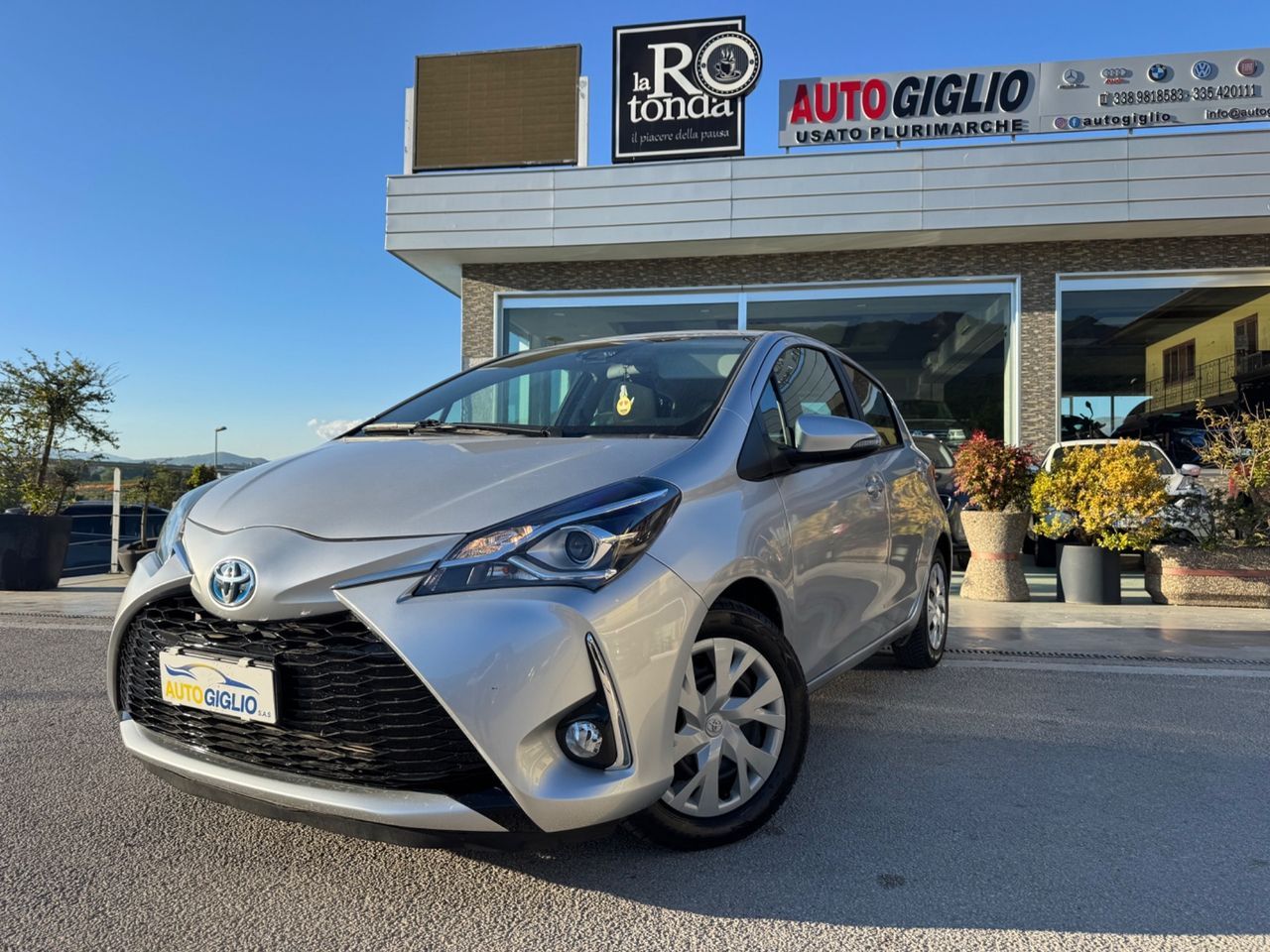 TOYOTA Yaris