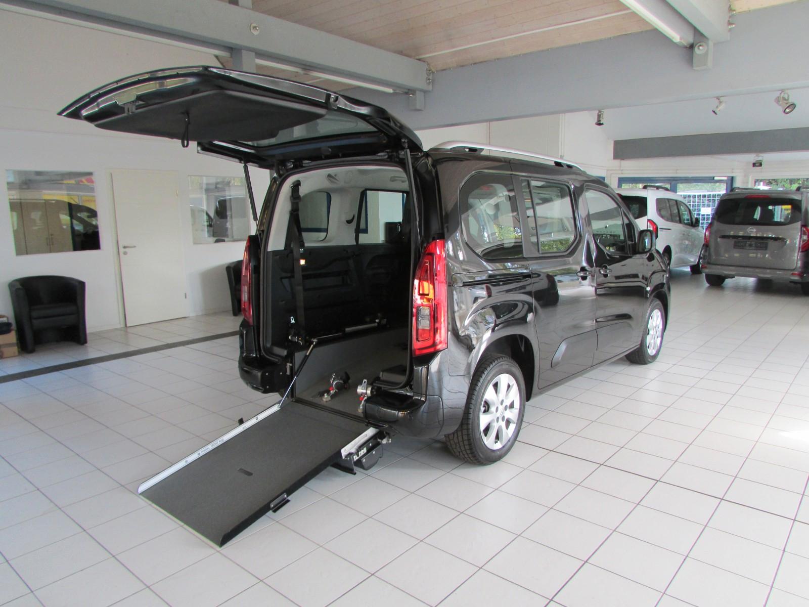 Opel Combo Life el.Rollstuhlrampe-Behindertengerecht