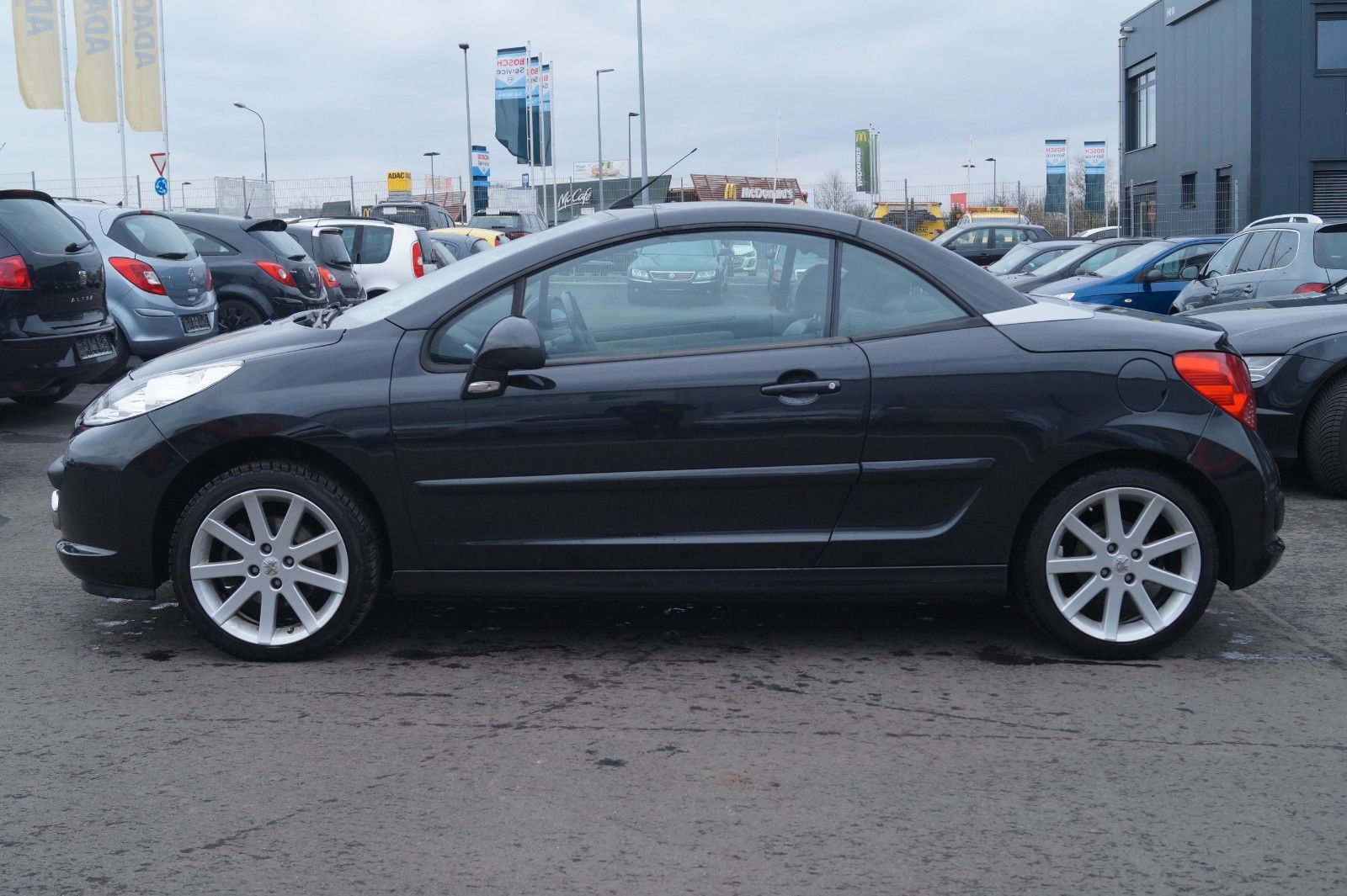 Fahrzeugabbildung Peugeot 207 CC Cabrio-Coupe Roland Garros